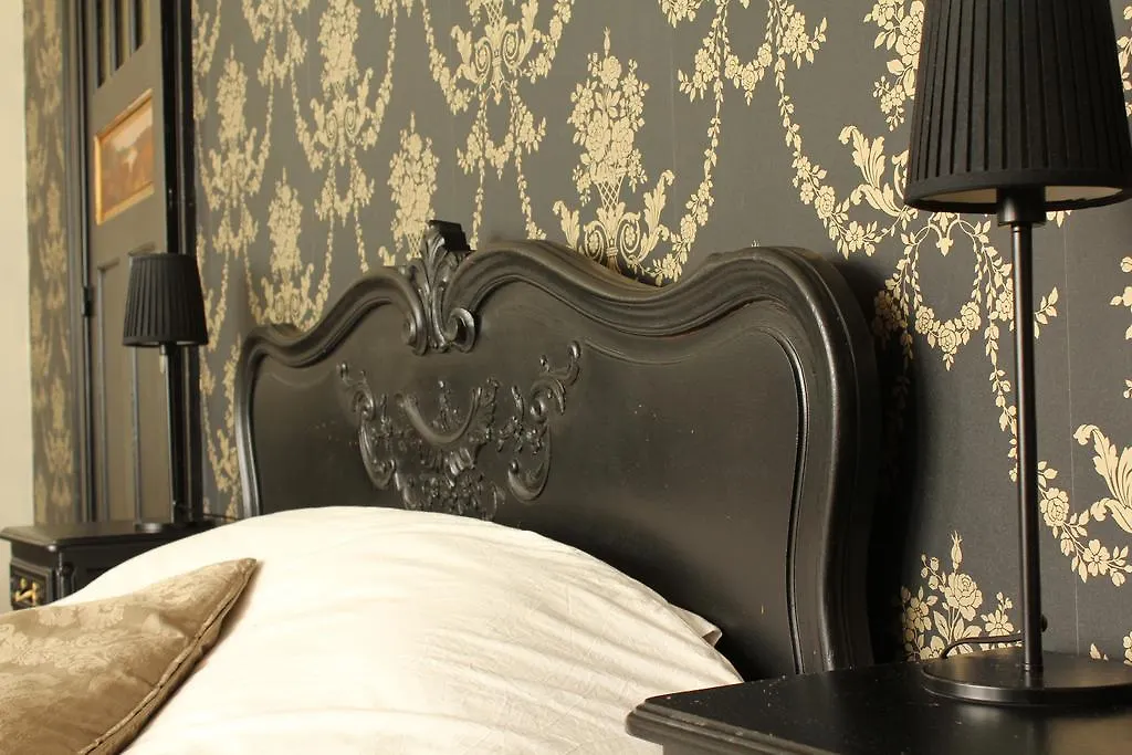 B&B Leopold II Sint-Jans-Molenbeek Belgium